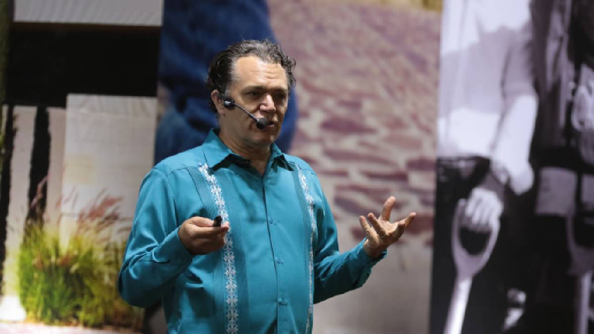 Juan-Miguel-Zunzunegui-en-Leon-01.jpg