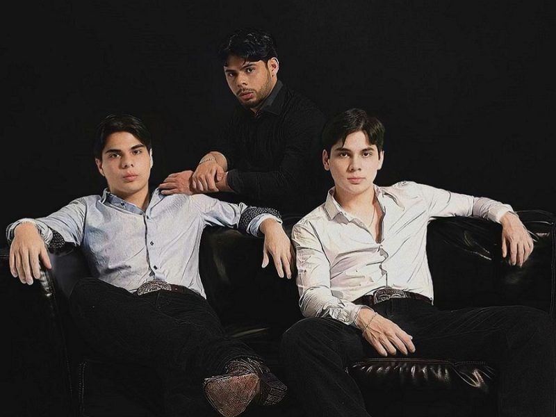 Los JE lanzan ‘Serenata’ y consolidan su debut en la música tras éxito en Netflix