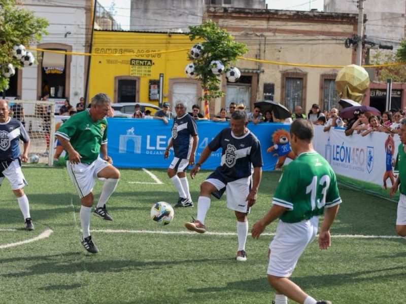 León vs Unión de Curtidores, un clásico lleno de pasión