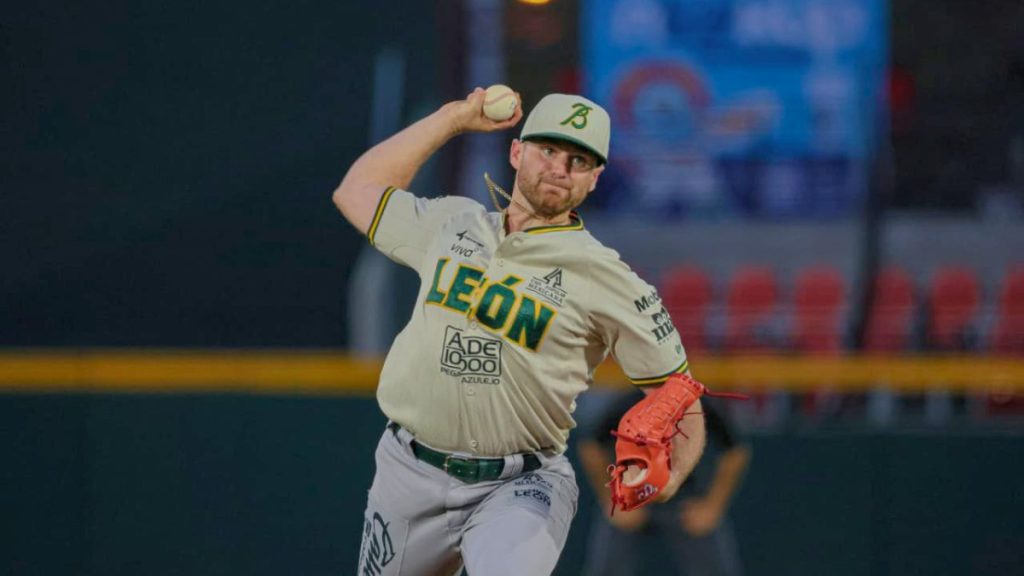 Bravos de León hace historia con barrida en serie inaugural Vs Leones