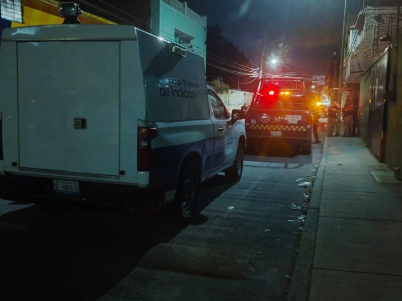Quedó tirado en la calle y con su casco puesto; derriban a ‘biker’ y lo matan a balazos en Celaya