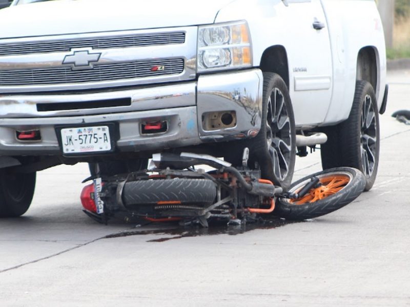 Muere motociclista tras accidente en León: se impacta de frente con camioneta