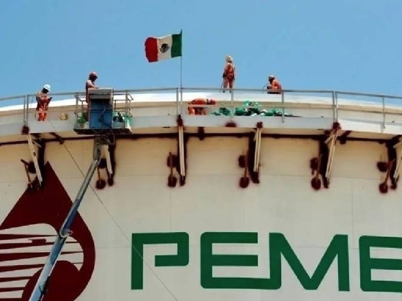 Crisis estructural en Pemex: Deuda con proveedores y colapso médico
