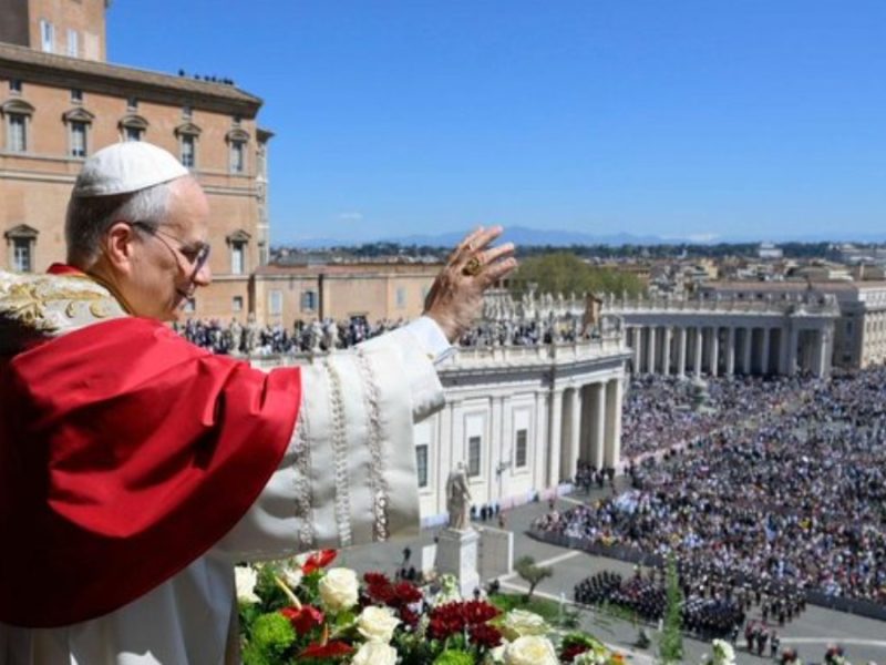 “¡Elijan la paz!”: Papa León XIV exhorta a dejar las armas en su primer mensaje de Pascua