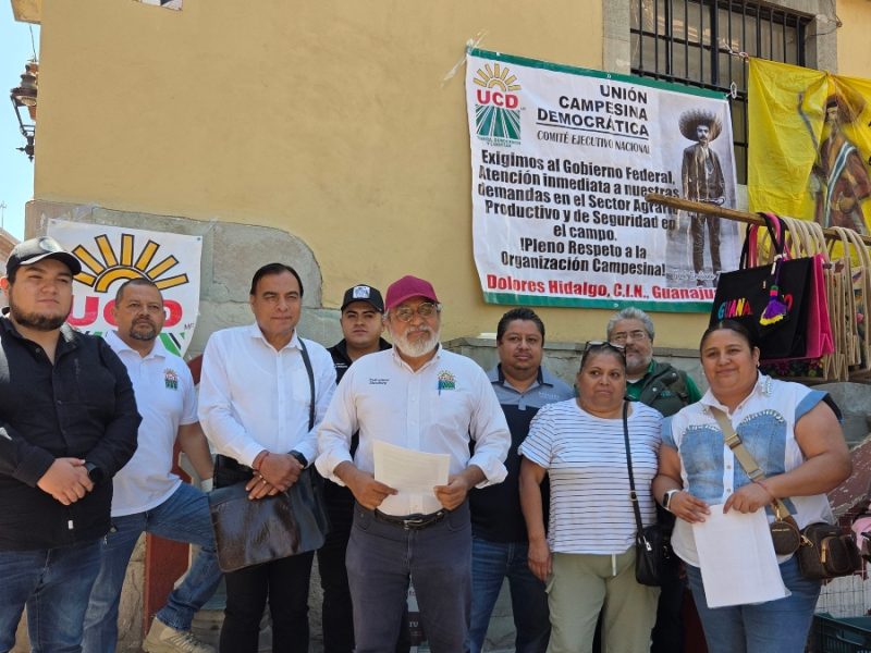 Campesinos toman la Sedatu de Guanajuato para exigir seguridad y certeza jurídica