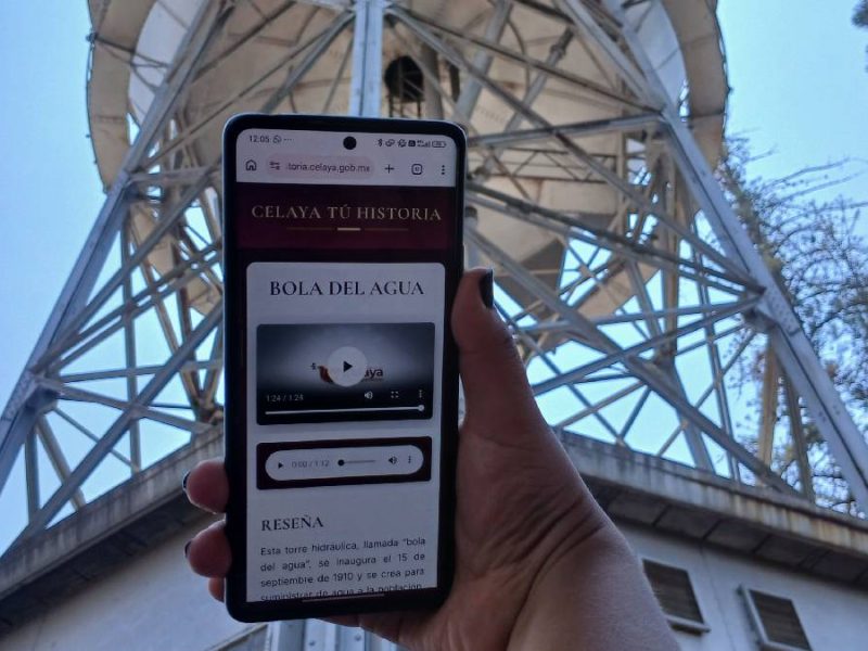 Cuando las calles hablan: Celayenses descubren los “secretos” de su ciudad a través de un QR