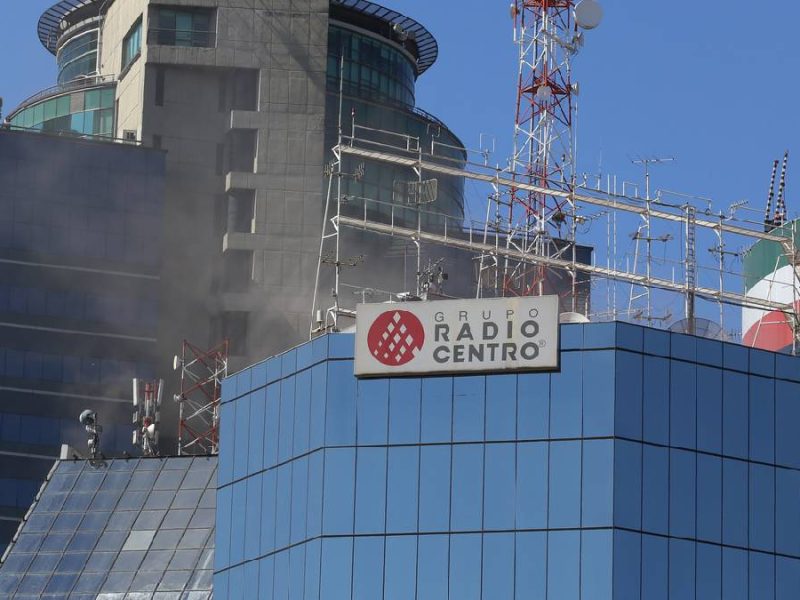 Disputa en Radio Centro: Viuda de Carlos Aguirre acusa fabricación de delitos por herencia