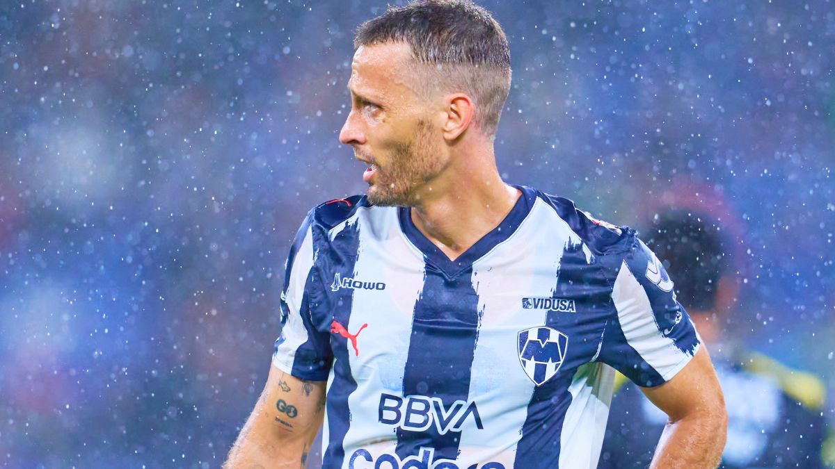 Sergio Canales sale de Rayados del Monterrey. MexSport.