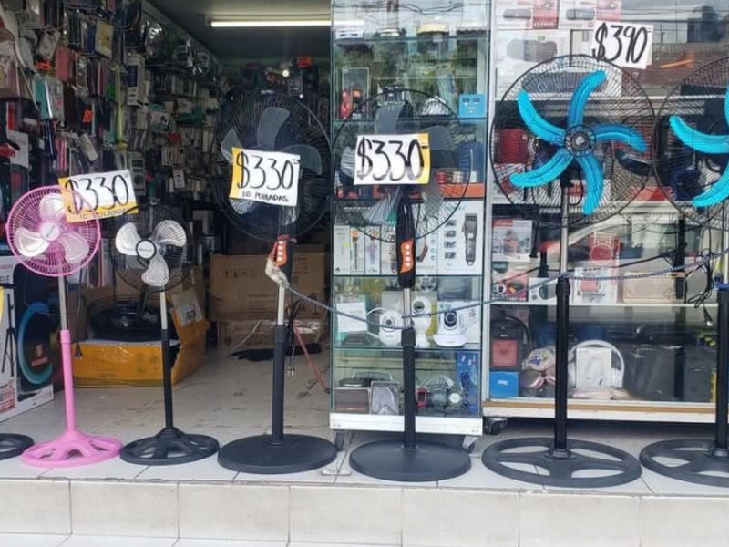 Advierten crisis en negocios, pero ventiladores impulsan ventas en temporada de calor en Irapuato