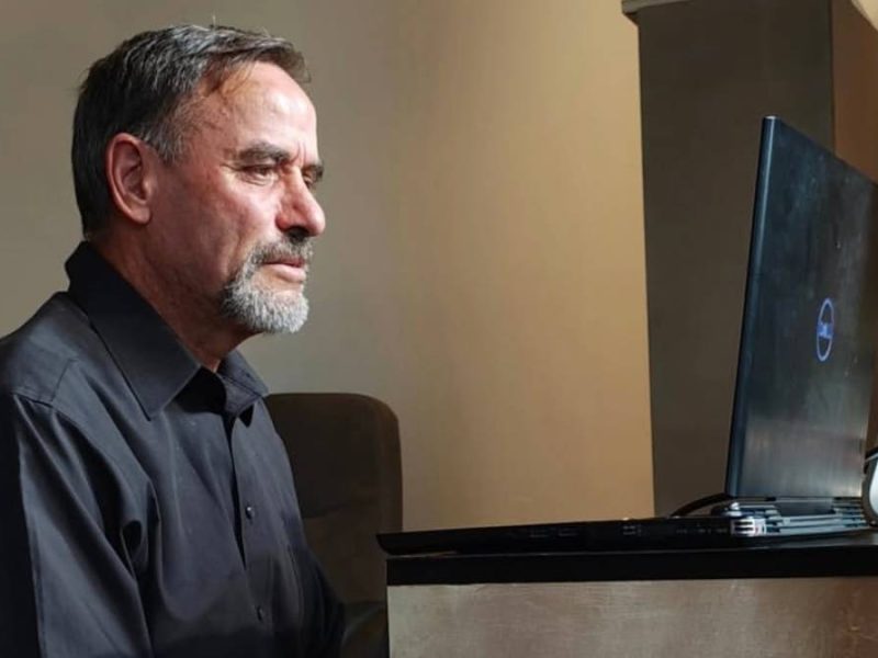 Denuncia Adrián LeBarón irrupción de grupo armado en casa de su sobrino