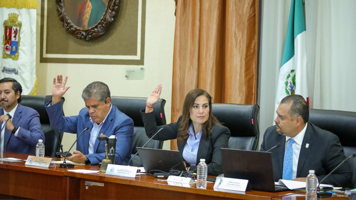 aniversario-leon-ayuntamiento-esculturas