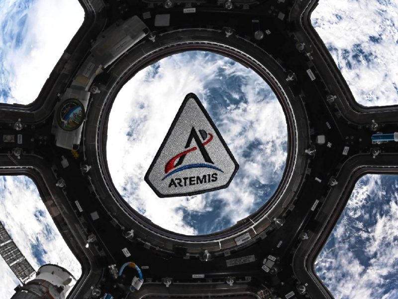 Artemis II: astronautas se enfilan hacia la Luna tras pasar un día en órbita alrededor de la Tierra