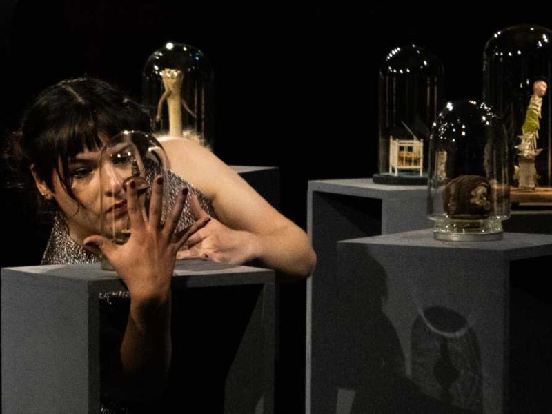 Karina Ramírez, “La Favorita de Belcebú”: La artista que fusiona el cuerpo y la materia