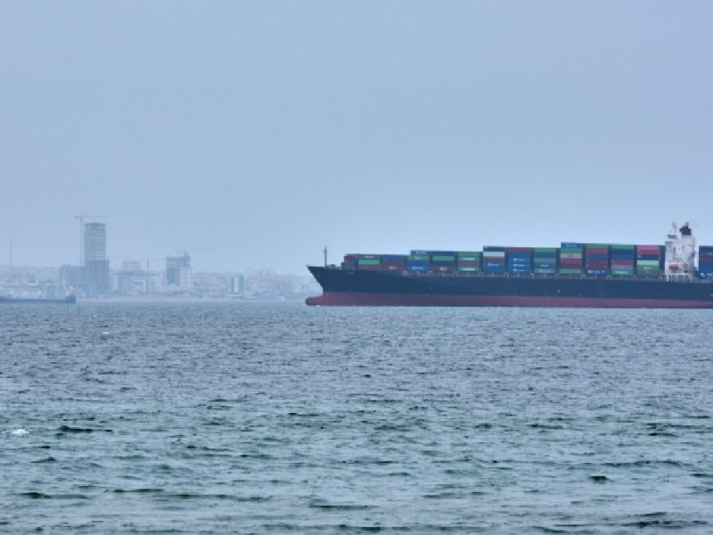 En los 80, EU protegió de Irán a barcos en el estrecho de Ormuz. ¿Podría volver a hacerlo?