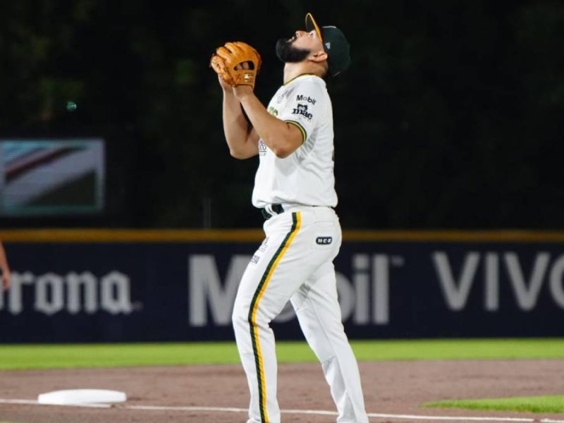 Bravos de León se llevan la serie ante El Águila tras dramático cierre 