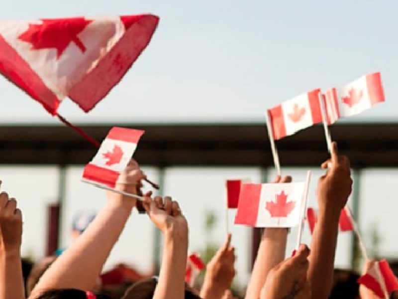 Millones de estadounidenses pueden aspirar a la ciudadanía canadiense debido a una nueva ley
