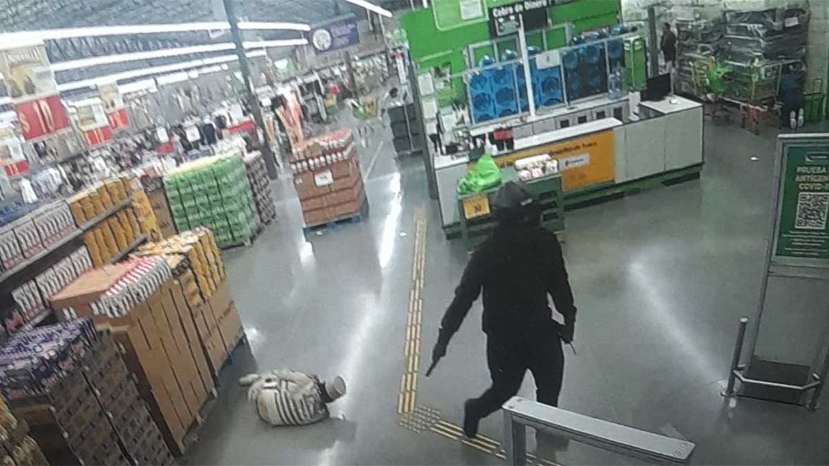 asalto en Bodega Aurrerá