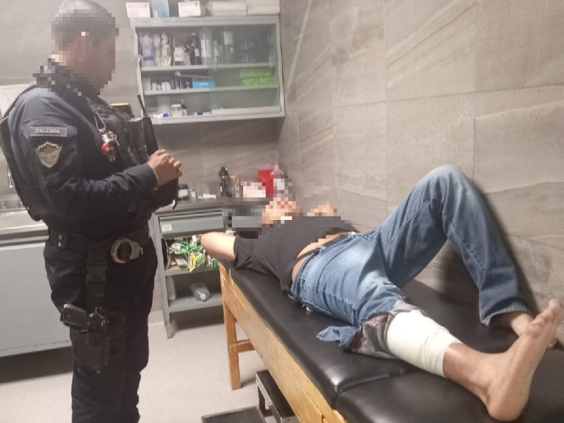 Milton llega herido a su casa en Celaya: Lo emboscan ‘motosicarios’ al salir de su trabajo