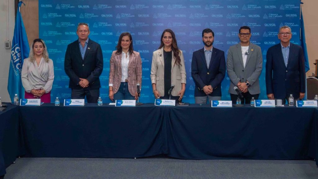 Zapateros de Guanajuato logran respiro: Prohíben calzado chino en recintos fiscales