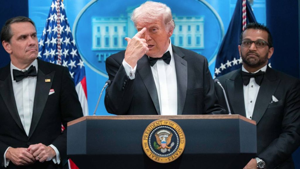 donald-trump-cena-corresponsales