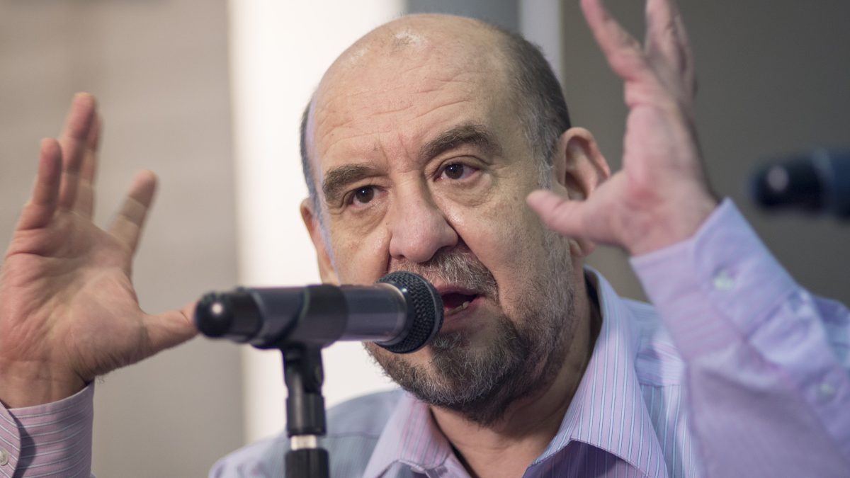 escritor José Luis Trueba Lara