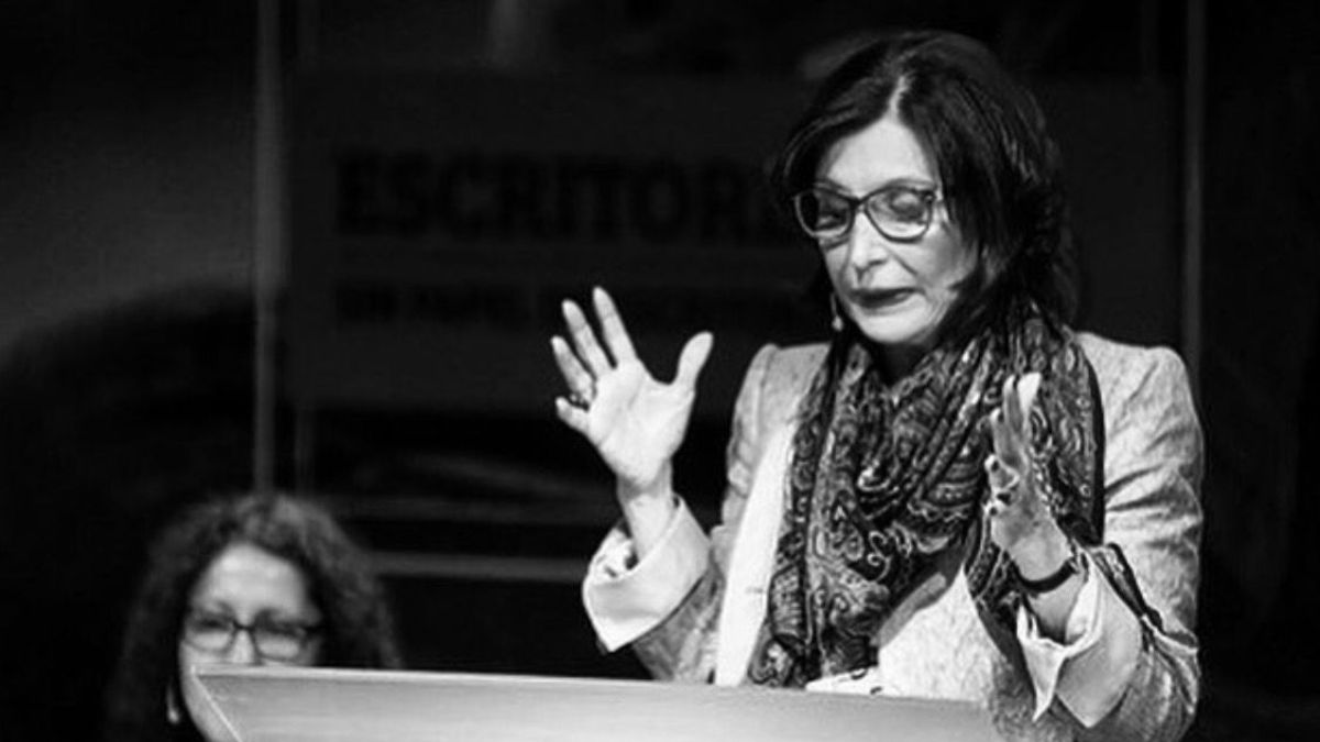 escritora Ángeles Mastretta