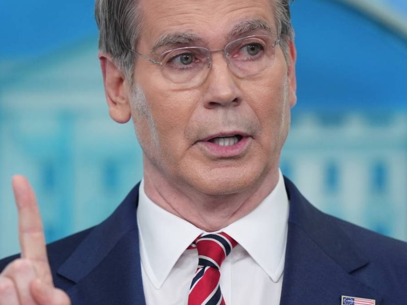 Prepara Trump “asfixia económica” contra Irán si falla el alto el fuego