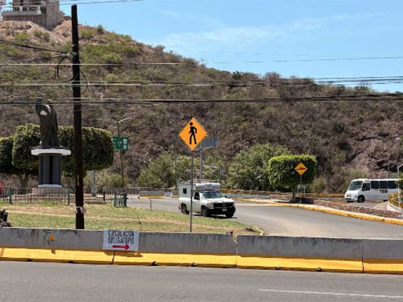 Caos en glorieta del Laurel: Conductores estallan contra nuevos cambios viales
