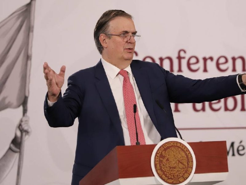 Marcelo Ebrard admite estancia de su hijo en Embajada de Reino Unido