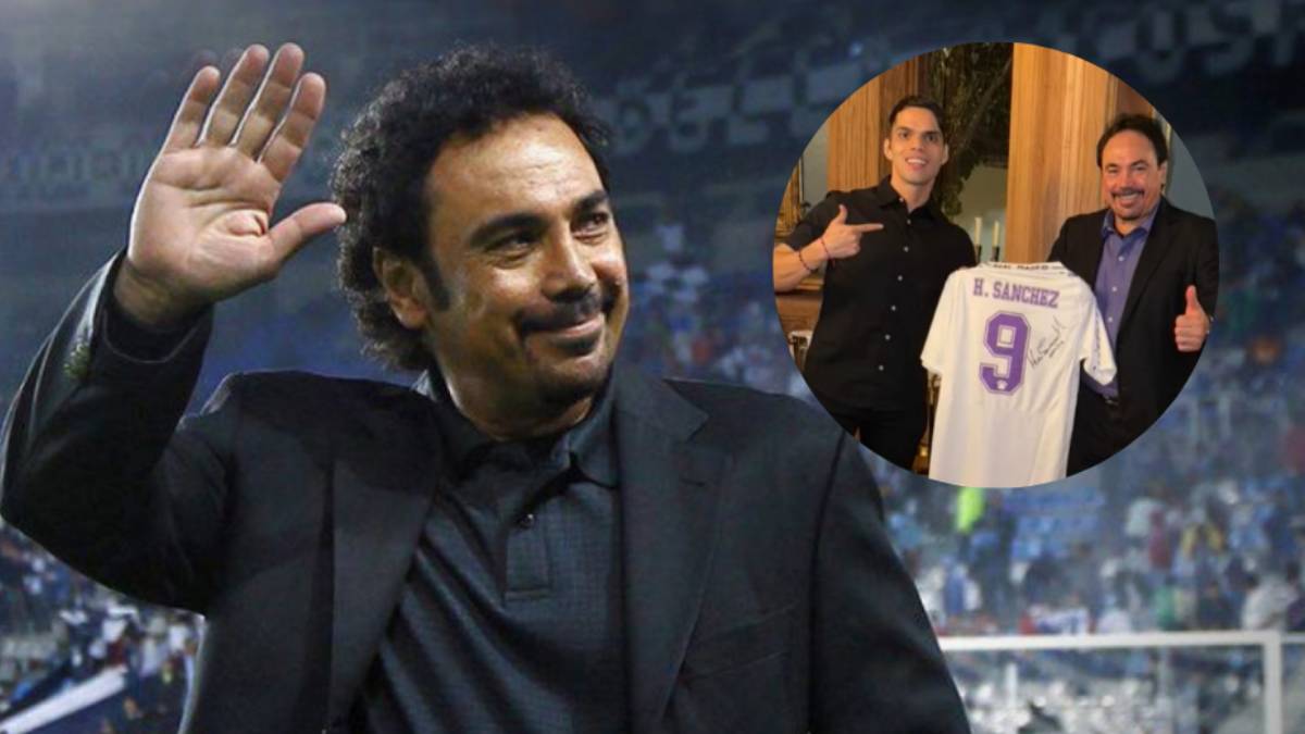 Hugo Sánchez se reúne con Joseph Lazcano, el aficionado que restauró su placa en Madrid - Foto: Mexsport - Captura.