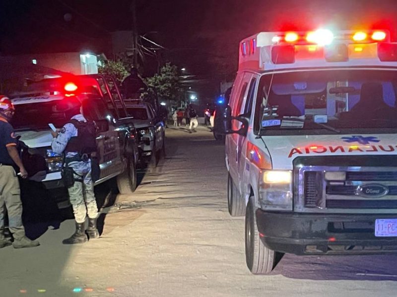 Accidente en Irapuato: Jóvenes terminan graves tras derrape en moto