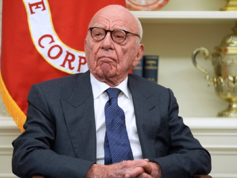 Juez desestima demanda de Trump contra Wall Street Journal por artículo sobre vínculos con Epstein