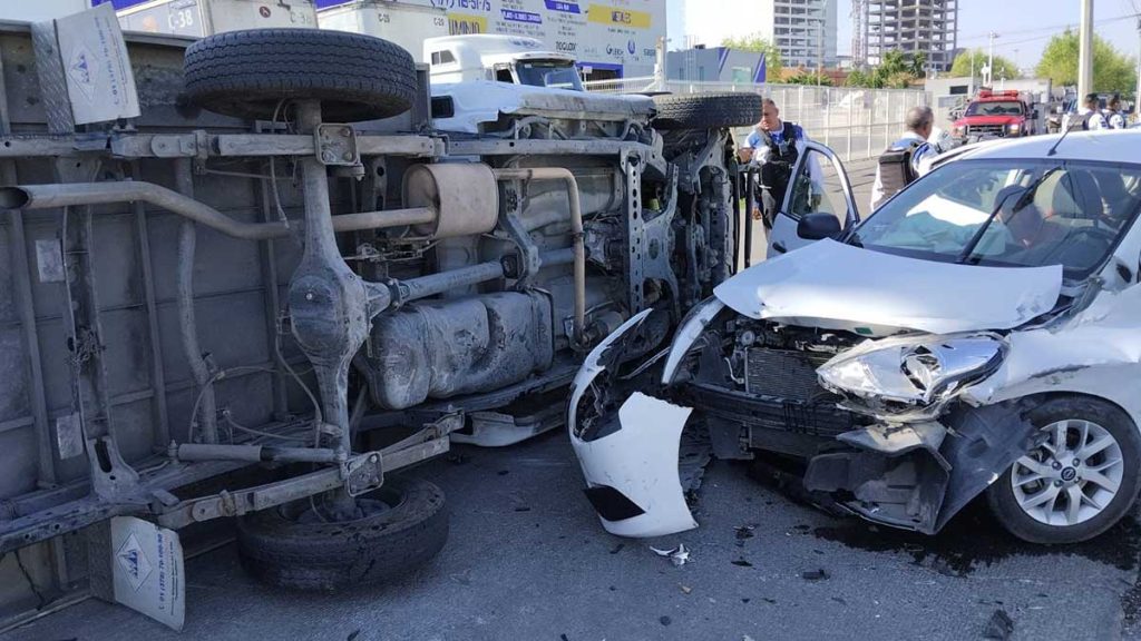 accidente en distribuidor vial