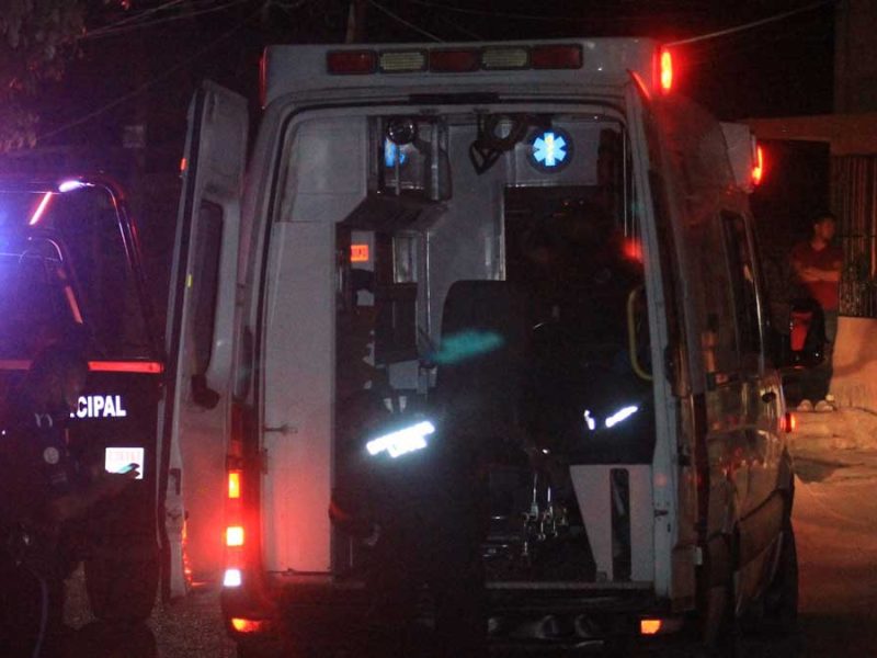 Iba por la cena y termina en estado crítico: Balean a Sanjuana en León 2