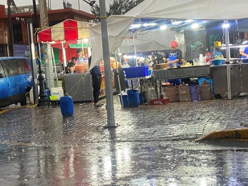 Sorprende fuerte lluvia a León en pleno Domingo de Resurrección
