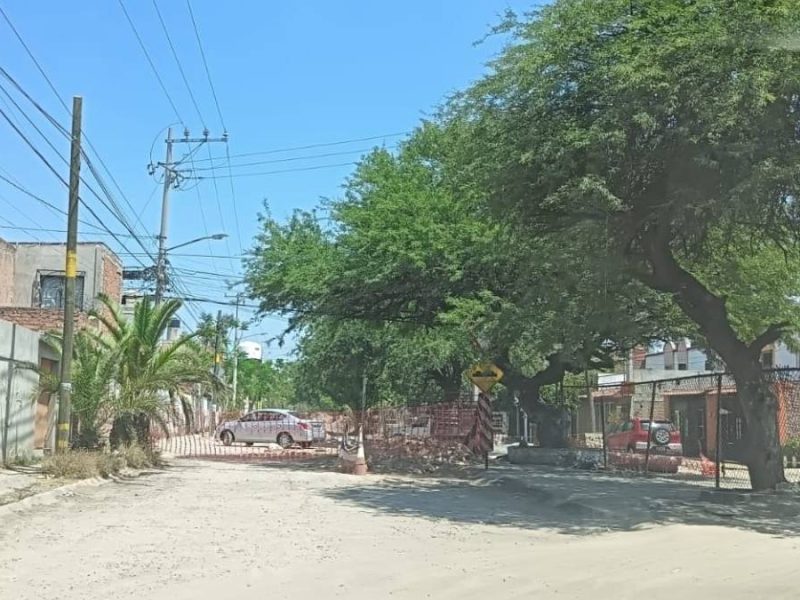 Balean maquinaria en obra de Jumapa y extorsionan a trabajadores en Celaya