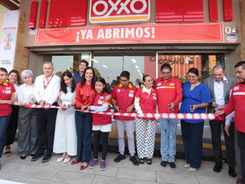 Inauguran en León la primera tienda Oxxo inclusiva de Guanajuato; es la quinta en el país