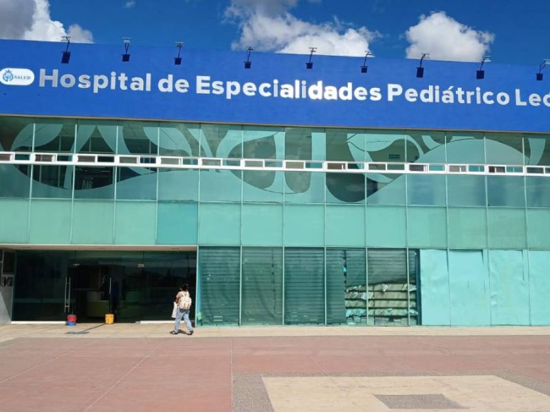 Regina y Vania celebrarán su infancia tras cirugías críticas en el Pediátrico de León