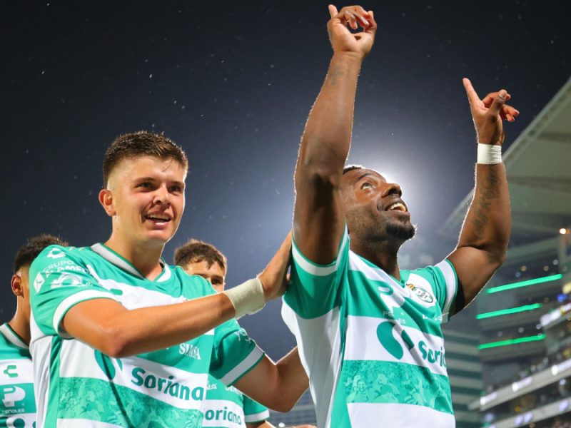 Santos rescata empate ante Club América con un jugador menos