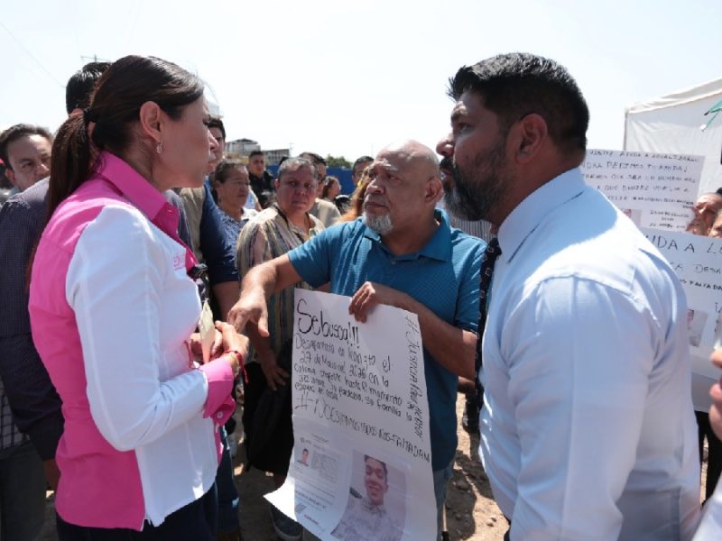 Exigen en evento de alcaldesa localización de joven desaparecido en León