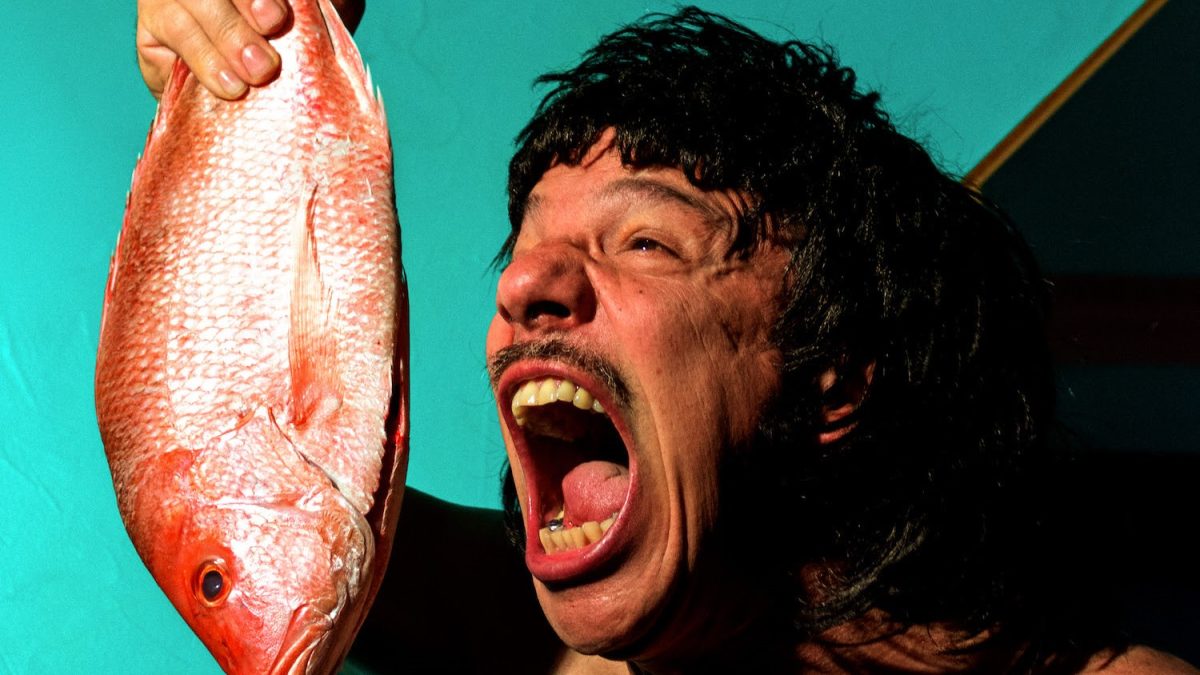 silverio en foro paruno en León estrena éxito