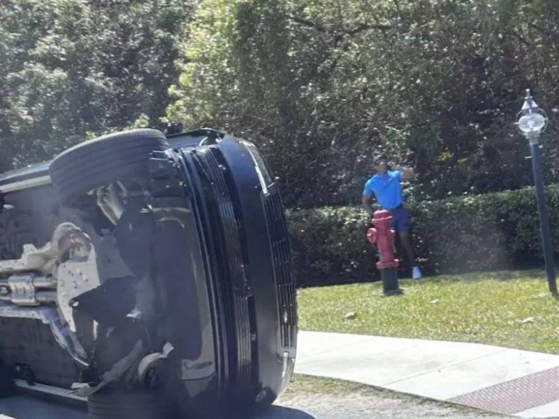 Tiger Woods admite distracción con su celular tras accidente en Florida