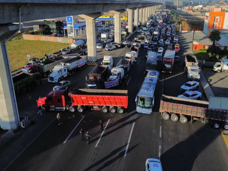 Anuncian transportistas y agricultores paro nacional y bloqueos en 20 estados