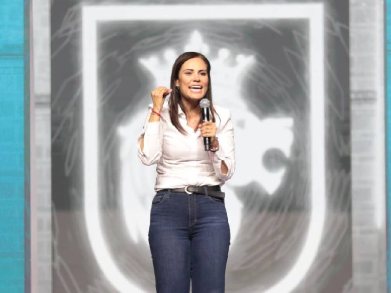 Niega Alejandra Gutiérrez despido de César Dávalos; acusa ataques con bots