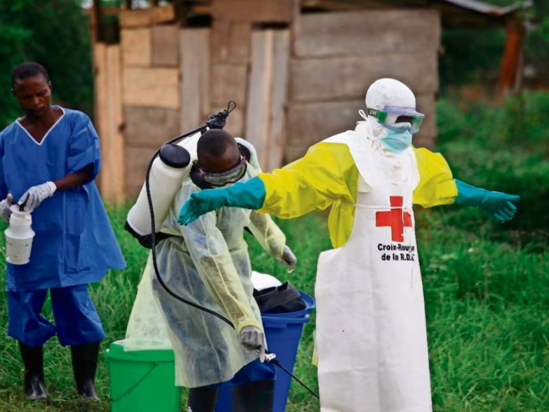 Salud federal alerta a mexicanos que viajen al Congo y Uganda por brote de ébola