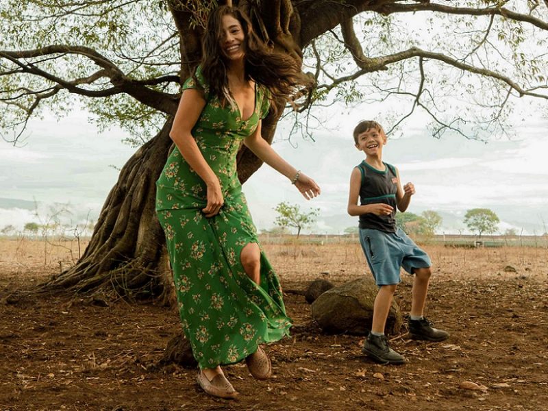 Montserrat Larqué invita a ver su emotiva película Allá, cartas al corazón, en Cinemubi