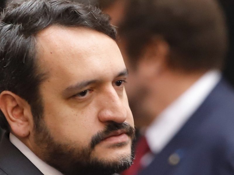 Aseguran que Andy busca blindaje político contra EU; Adán Augusto dice gana ‘caminando’ diputación