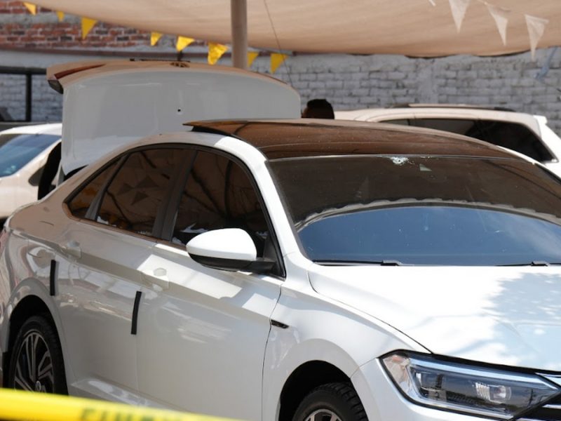 Hieren a dos trabajadores en ataque a balazos a lote de autos y localizan cuerpo en río en Irapuato