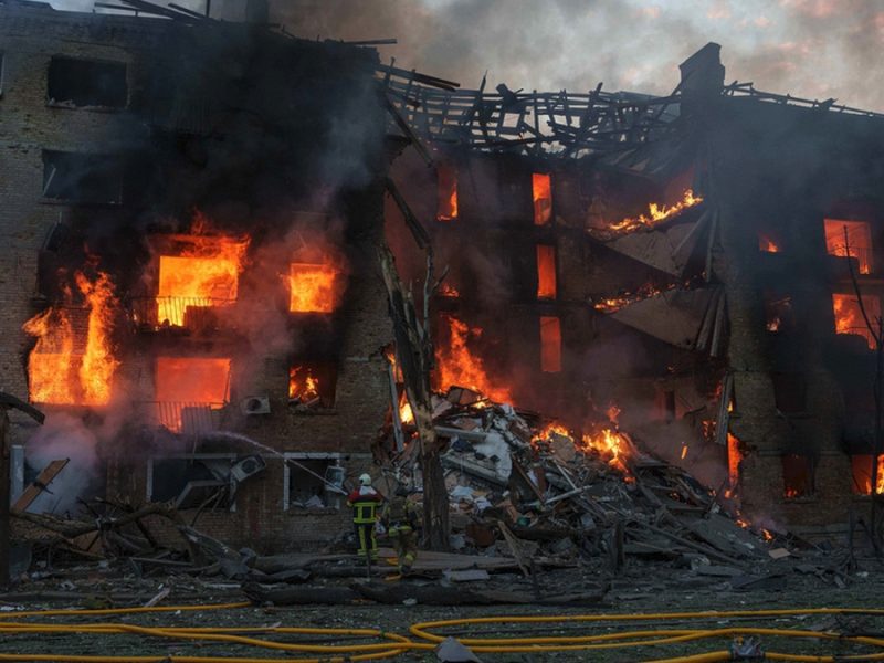 Rusia ataca masivamente a Kiev con el misil balístico hipersónico Oreshnik; hay dos muertos y 83 heridos