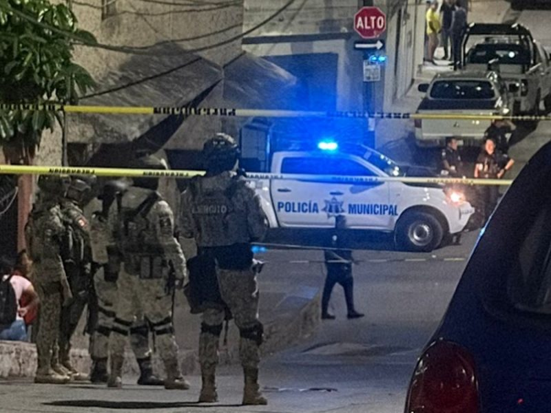 Llega motociclista, entra a casa y hiere a José y a otro hombre con ataque a balazos en León